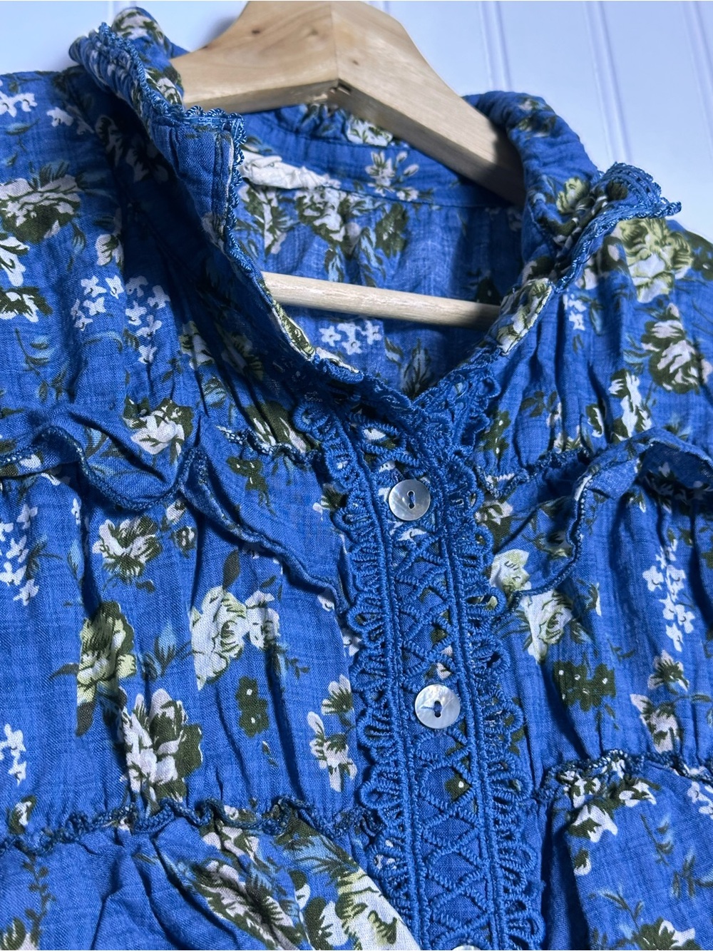 Pol Thorn & Thicket Blouse button-down cottage floral ruffles romantic casual M - Picture 7 of 11